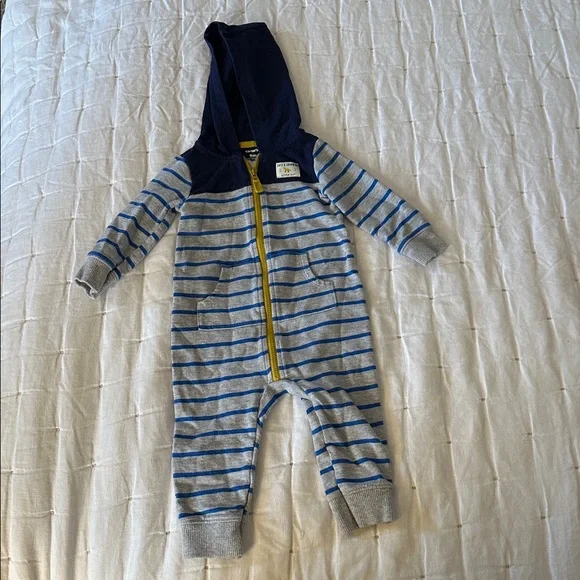 8 piece 6-9mo. Cozy Baby Boy Clothes (029) - Picture 2 of 16